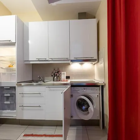 House Apartment *